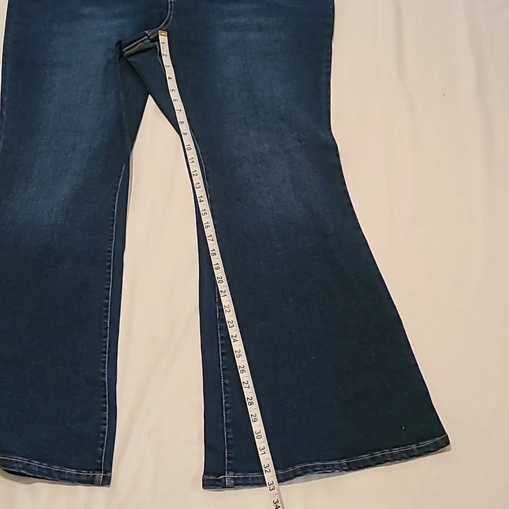 And Now This Jeans, Bootcut, Size 26W. NWT, The Vintage Flare Highrise Stretch - Picture 11 of 16